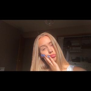 Meet your Posher, Ember